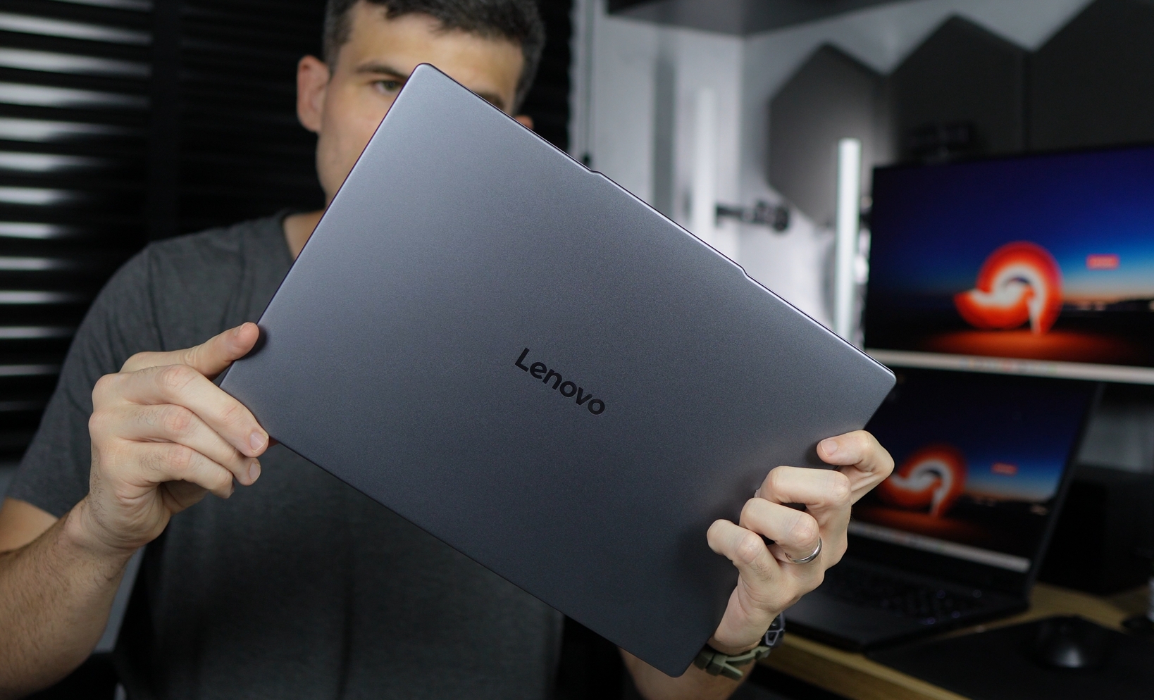 Lenovo IdeaPad Slim 5 com Ryzen AI 7 350 - Parece de “outra